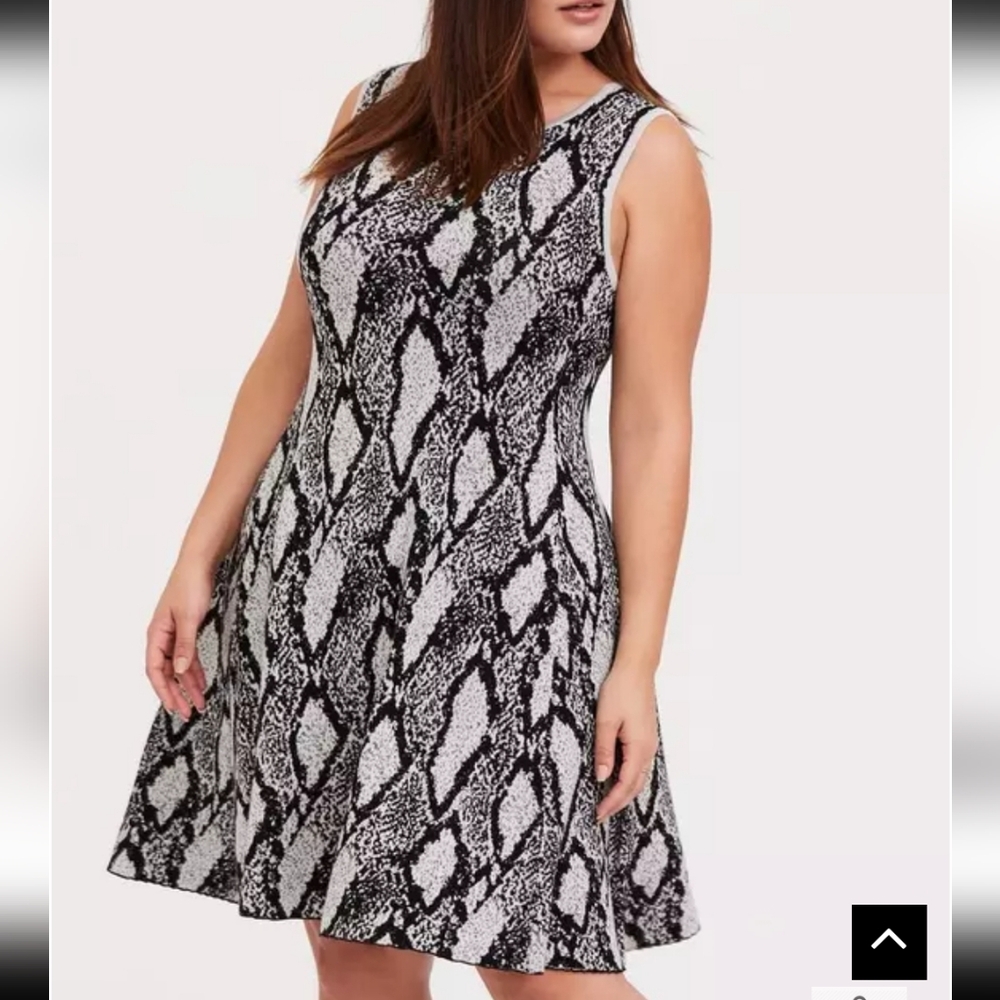 Torrid Knit Sleeveless Sweater Dress Snakeskin Print Size 2